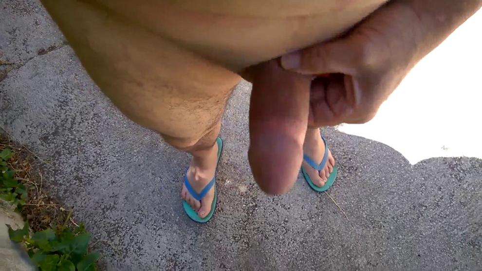 Cumshot wanking outdoor asian