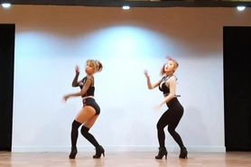 Waveya sexy dance