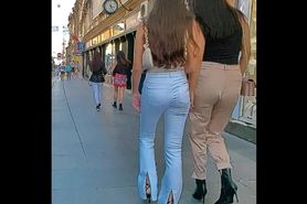 2 Gorgeous Girls 25 09 2021 Candid