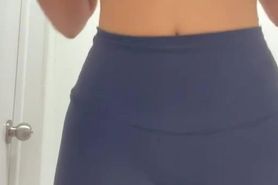 Bouncing her tits out