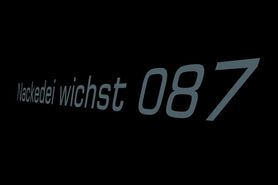 Nackedei wichst 087