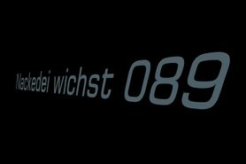 Nackedei wichst 089