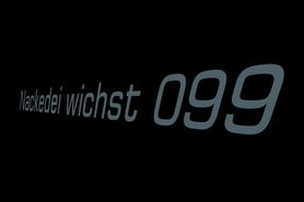 Nackedei wichst 099