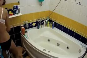 peeping at stepsister shaving while jerking