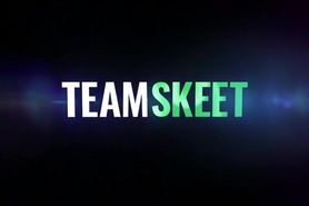 Stepmom offer to get some sexual point for every chore 