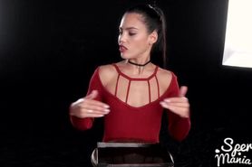 Apolonia Lapiedra Uses Cum To Stroke