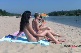 Nude beach girl secretly filmed enjoying herself on the