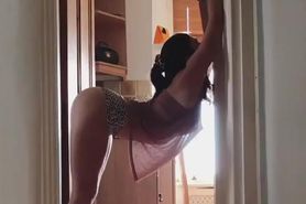 Martina Yogini Hot 25