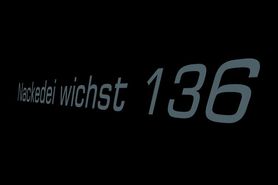 Nackedei wichst 136