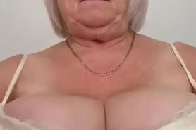 HOT GRANNY BATE
