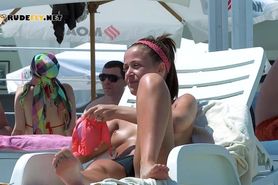 Skinny nudist teens loves being naked while sunbathing 