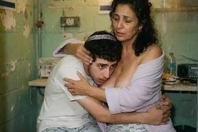 Israeli Bunker Mom