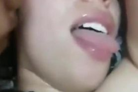 Otome Chan salpicada de semen en la cara