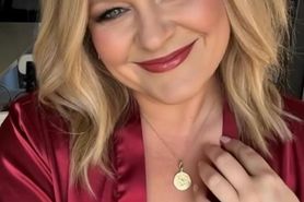 Gorgeous Mature Blonde Shows her Tits