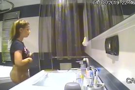 IP cam Blondie - bathroom 4 washing pussy