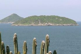 a blonde teen mast outside 8523