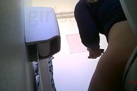 New Mix of 8 Girls caught Peeing at Church