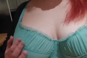 Caresses Des Gros Seins