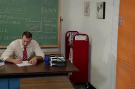 Veronica Radke too big for 18yo schoolgirls