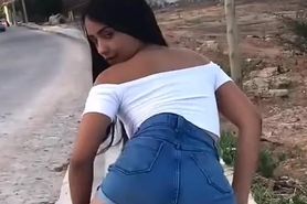 Latina Twerks Ass By Road
