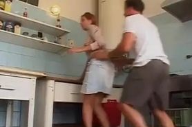 Baise Rapide en Cuisine