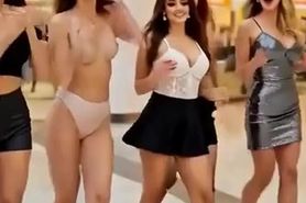 Benoit le cocu maitresse et ses copines