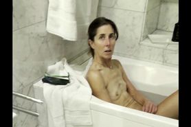 Flat Cindee In the Tub