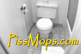 Barbi piss mop