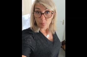 La salope aime se masturber