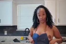Sexy and can cook