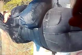 CUM ON BIG ASS IN TIGHT JEANS