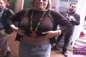 Holly Reynolds Wood Flashing her huge rack