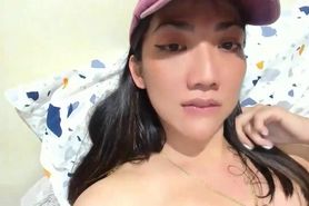 Well Hung Ladyboy Cumming