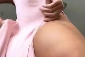 Sexyred_Mag1ccity1 Twerks Ass and Shows Her Tight Assho