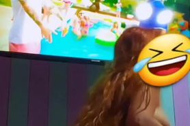 Stunning argentinian redhead Luana Vazquez sexy dance