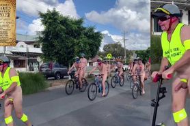 WNBR Byron Bay public erection flasher slideshow 01