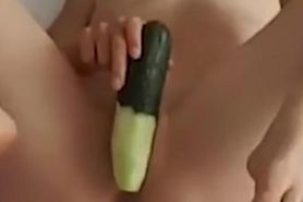 Vegetarian drills her Pussy