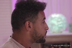 Shemale masseuse Emma Rose gives client Rodrigo Amor be