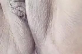 Mexicana con clitoris gigante