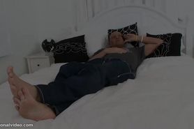 Saphire BBW gets to work