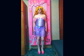 Anal Doll Violetta pissing