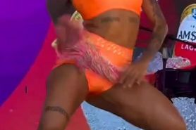 Energetic Latina Babe Dances- 2