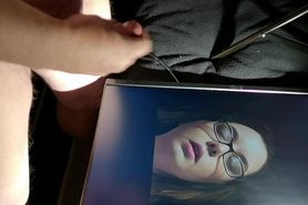 CumSlutRed getting her face glazed