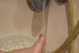 Lady Giulietta relaxing foot shower