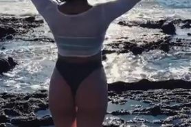 Ariel Winter showin Dat Azz