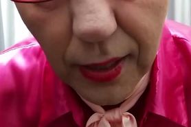 Trav Ria rukt in de paskamer