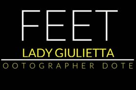 FOOTJOB Lady Giulietta Cum feet