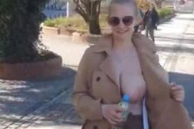 Cukierkova titts flashing