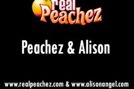 Sarah Peachez  y Angel de compras