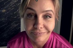 Divorced mom Vicky wants me to video tape her taking a 